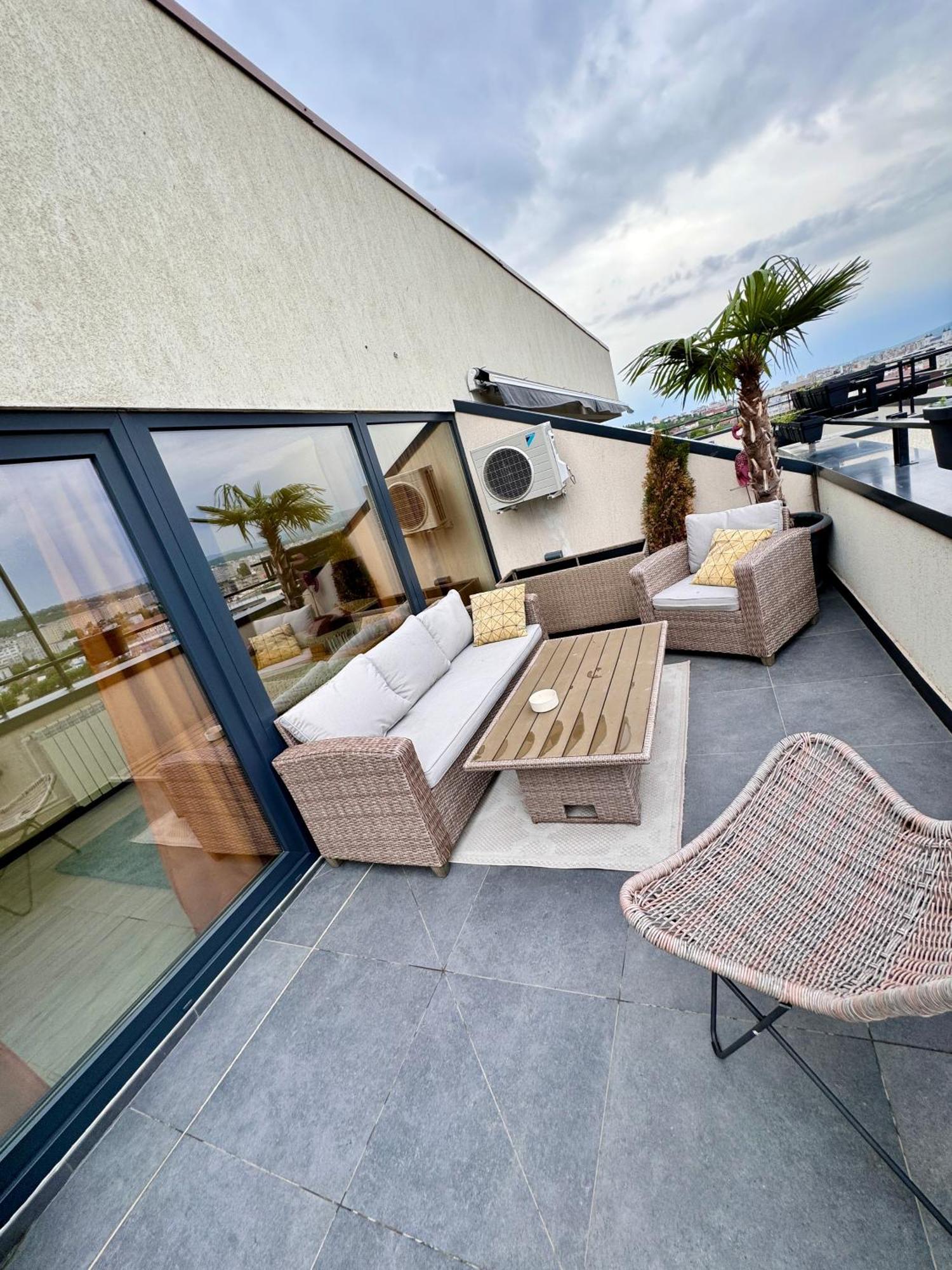 Penthouse Exclusive View , Iasi Lägenhet Exteriör bild