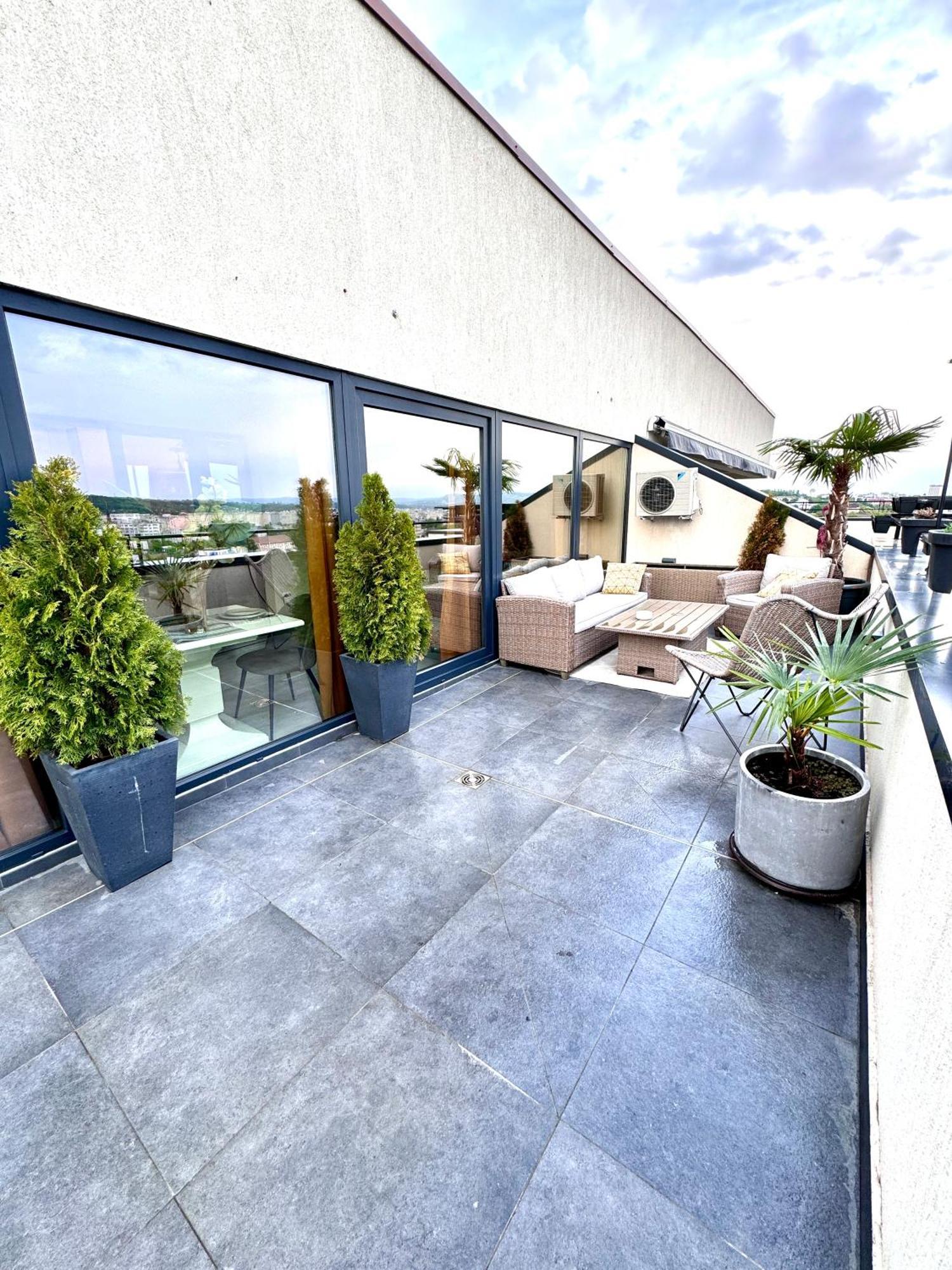 Penthouse Exclusive View , Iasi Lägenhet Exteriör bild