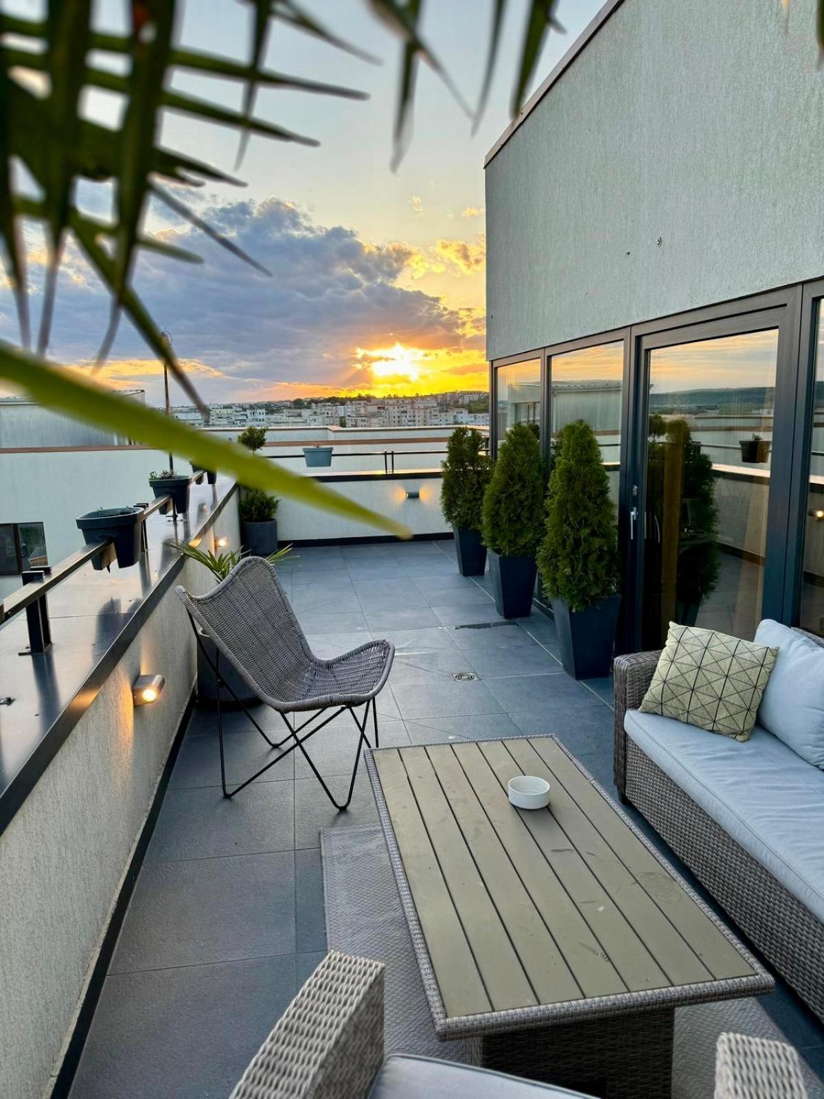 Penthouse Exclusive View , Iasi Lägenhet Exteriör bild